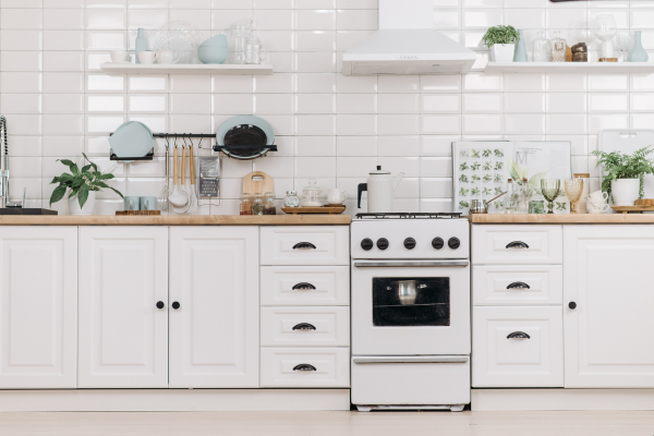 Alabama Construction Pros : Painting Your Kitchen Cabinets