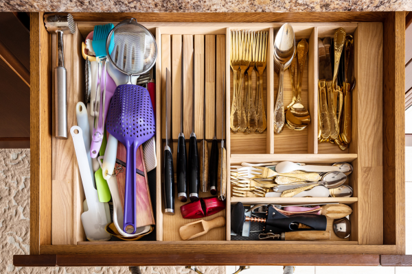 organizing kitchen cabinets