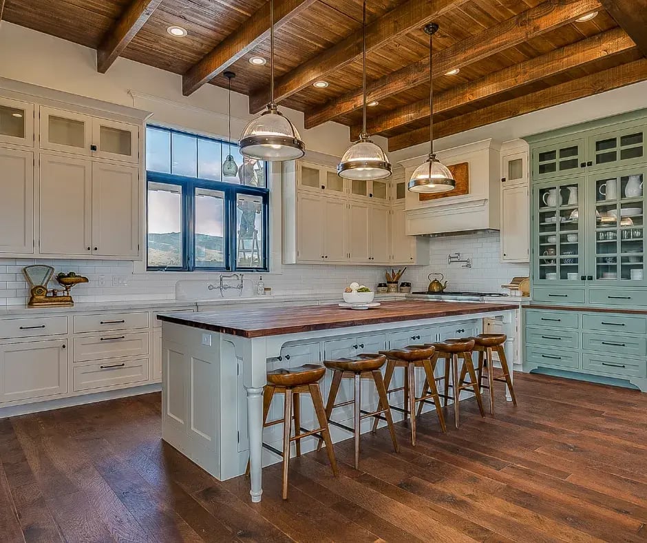 A Large Sized Kitchen A Large Sized Kitchen