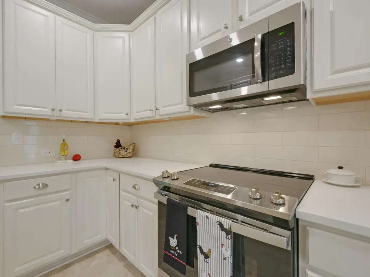 KITCHEN REMODELING