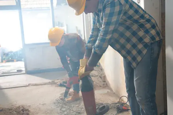 Living in a House During a Remodel– Is It A Good Idea?